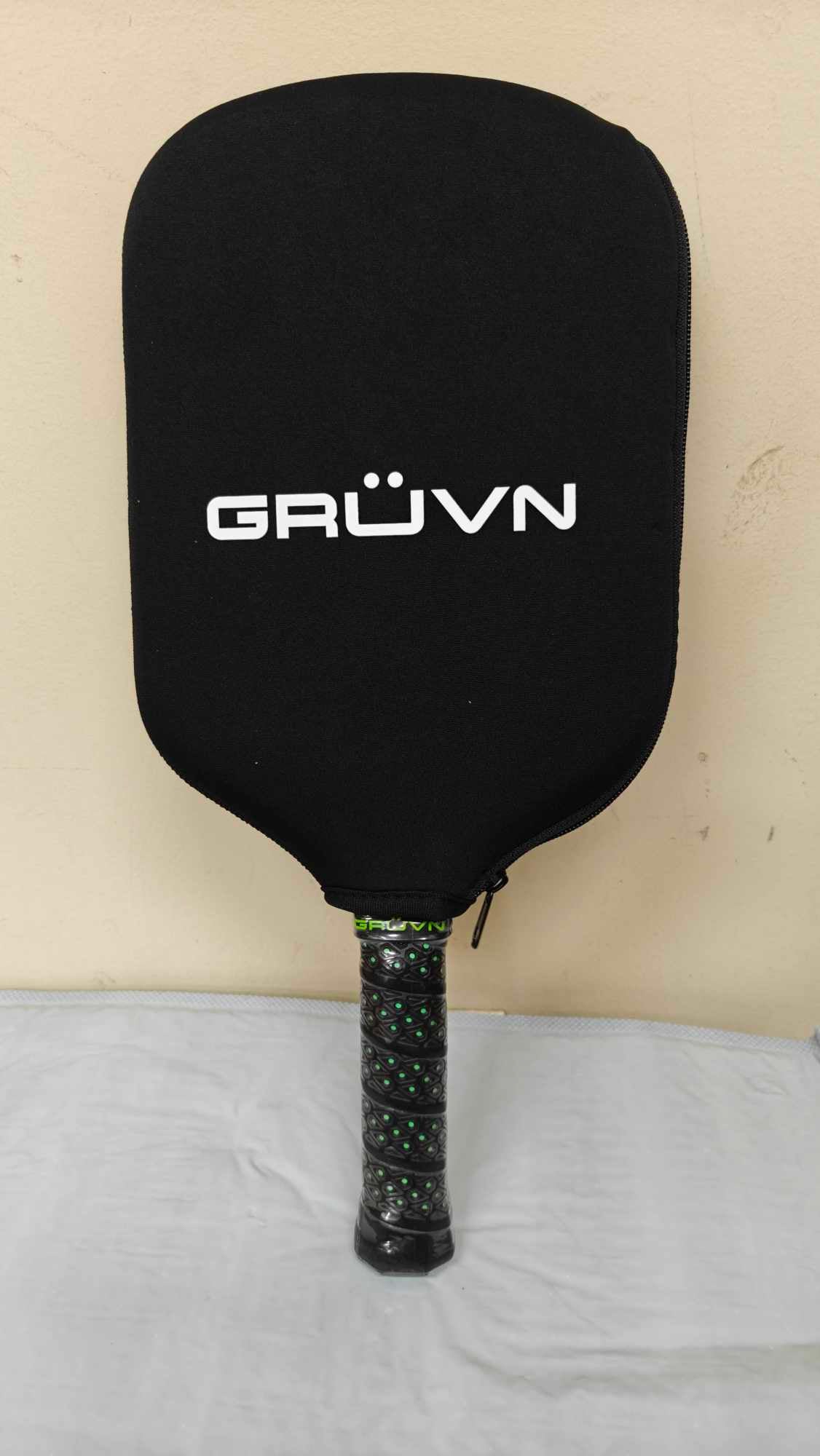 Gruvn Cruz-16H Pickleball Paddle *NEW* SEALED GRIP AND PADDLE COVER